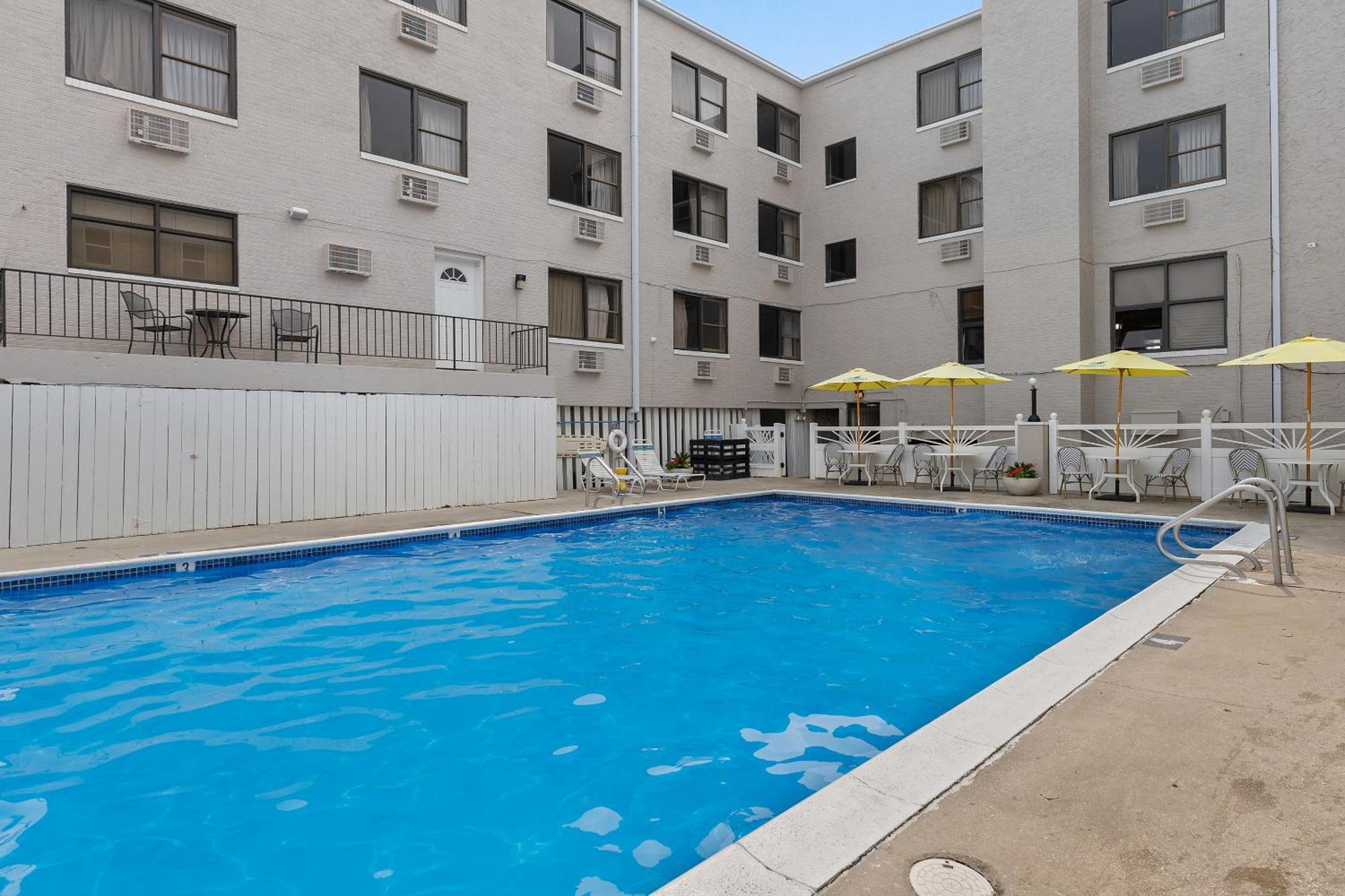 Oceanic Hotel & Barefoot Tiki Bar Wildwood Εξωτερικό φωτογραφία